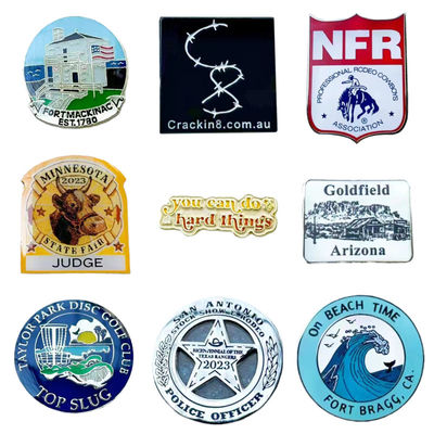 Beli Pin Kerah Enamel Keras Kustom dengan Logo Kustom untuk Branding Perusahaan online manufacture