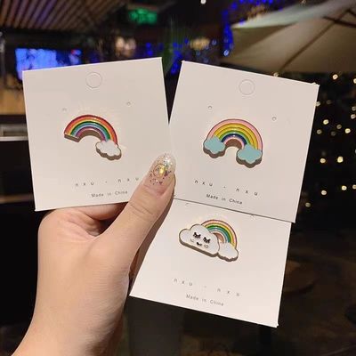 Harga yang bagus Pin Lencana Kerah Berlapis Emas Ukuran Kustom Dilukis Tangan untuk Mode dan Koleksi on line