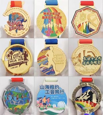 Kerajinan Soft Enamel / Hard Enamel / 3D Zinc Alloy Gold Award Marathon Running Metal Sport Medal dengan Logo