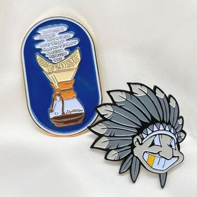 lencana pin enamel khusus pin sepak bola logam lencana lapel lencana pin enamel