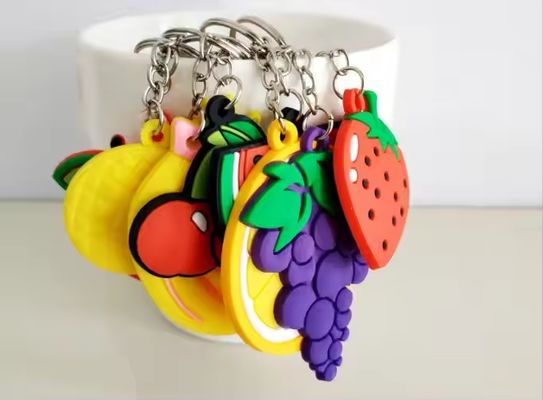 Customized Elastic Soft Durable Cute Pvc Gift With Metal Ring Strawberry Apple Pineapple Semangka Jeruk Buah Keychain