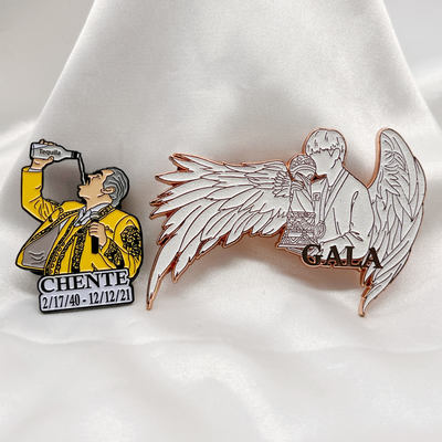 Harga yang bagus Grosir Logo Disesuaikan Soft Enamel Lapel Pin dengan 1.5mm Ketebalan Metal Badge on line