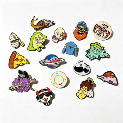 Harga yang bagus Lencana Logam Pin Kerah Enamel Lembut Kartun Anime Berlapis Emas Kustom untuk Mode Olahraga on line