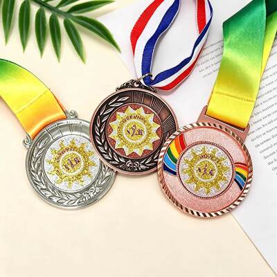 Harga yang bagus Custom 3D Zinc Alloy Gold Plated Sports Medal with Ribbon for Marathon and Bodybuilding on line